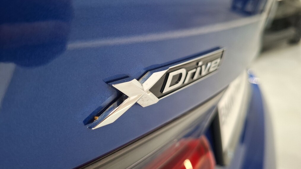 BMW Serii 3, 330