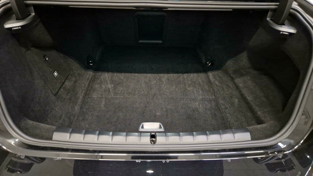 BMW Seria 7 i7