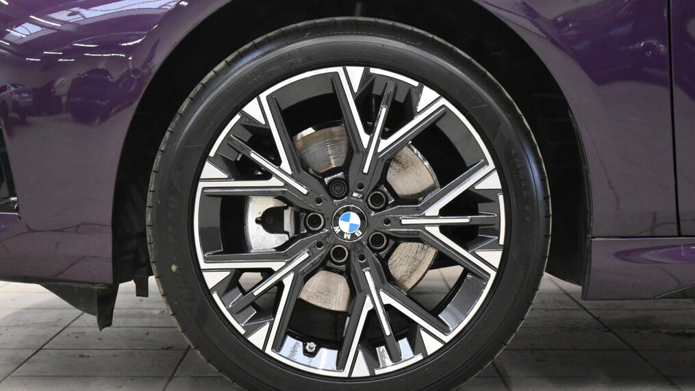 BMW Serii 2, 220