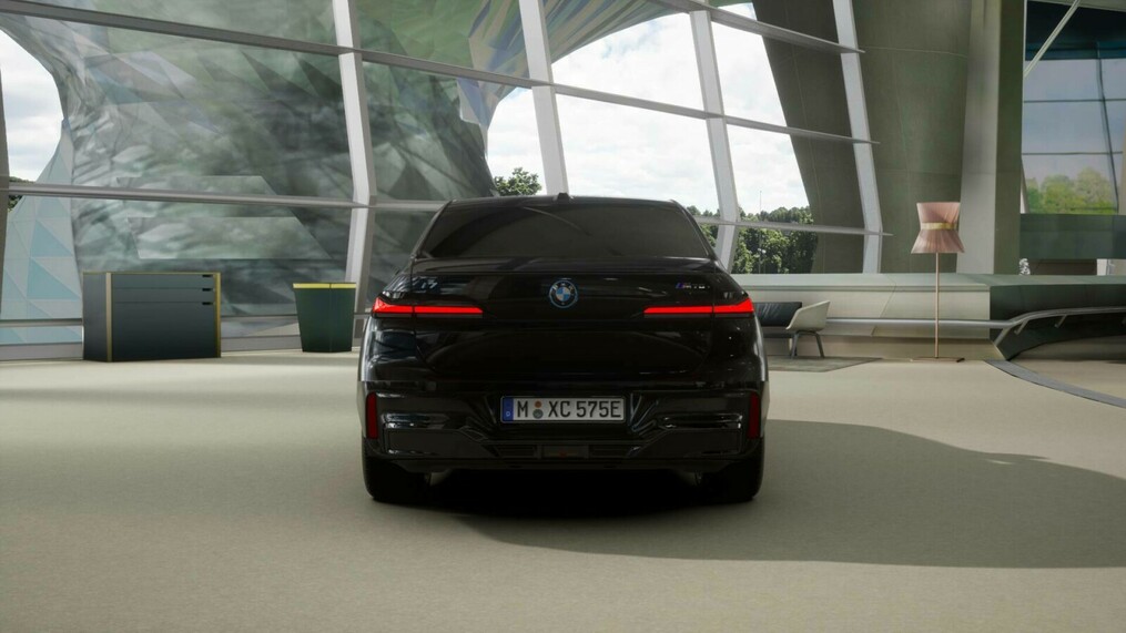 BMW Seria 7 i7