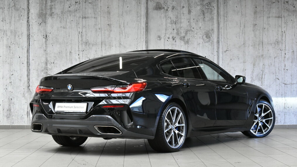 BMW Serii 8, 850