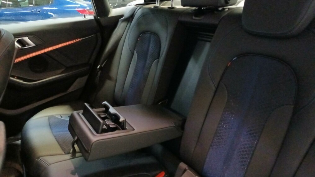 BMW Seria 2 218