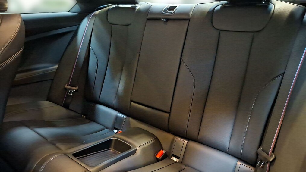 BMW Serii 2, 240