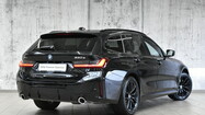 BMW Seria 3, 330