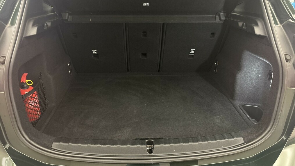 BMW Serii 2, 218