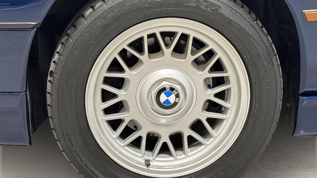 BMW Serii 8, 850