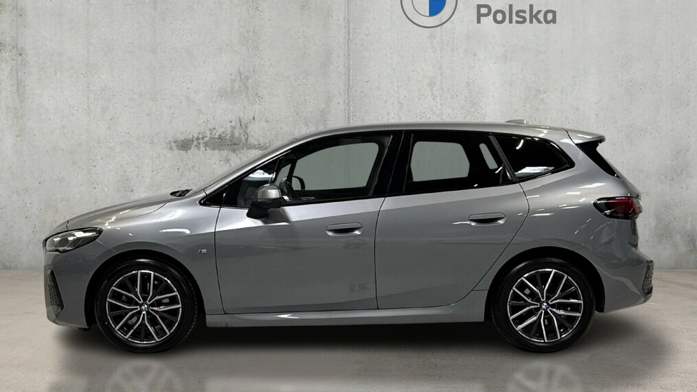 BMW Serii 2, 218