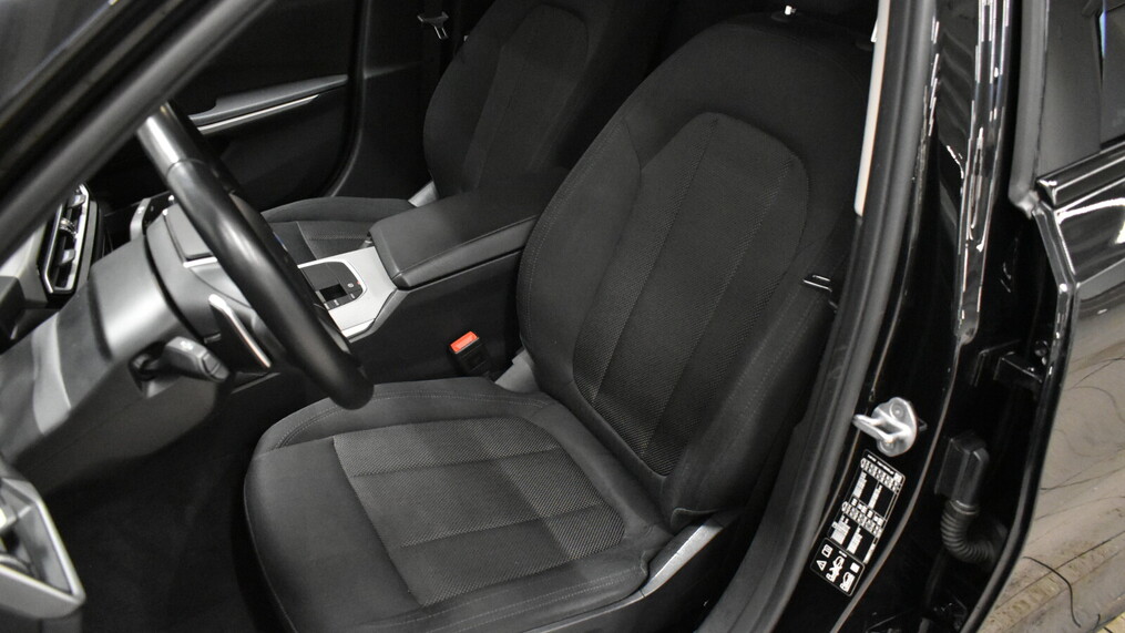 BMW Serii 3, 320