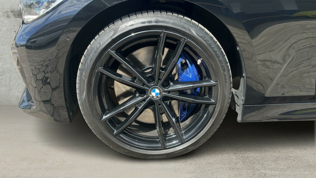 BMW Seria 3, 340