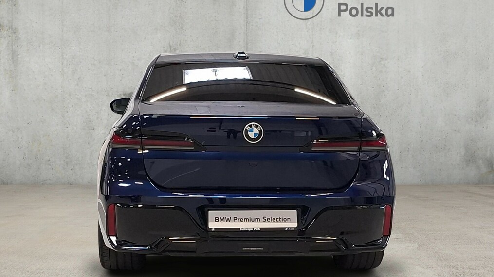 BMW Serii 7, 740