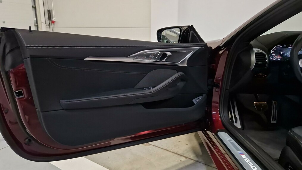 BMW Seria 8 850