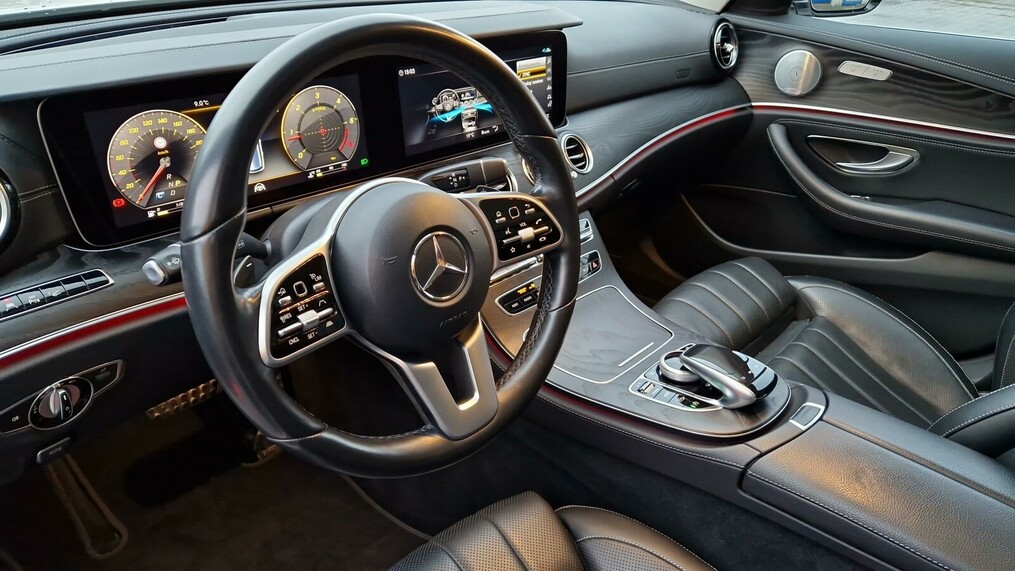 Mercedes-Benz E 220