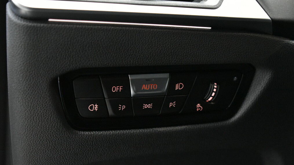 BMW Serii 3, 320