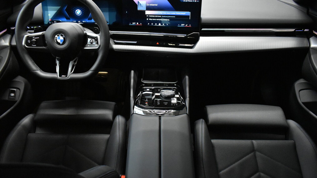 BMW Serii 5, 520