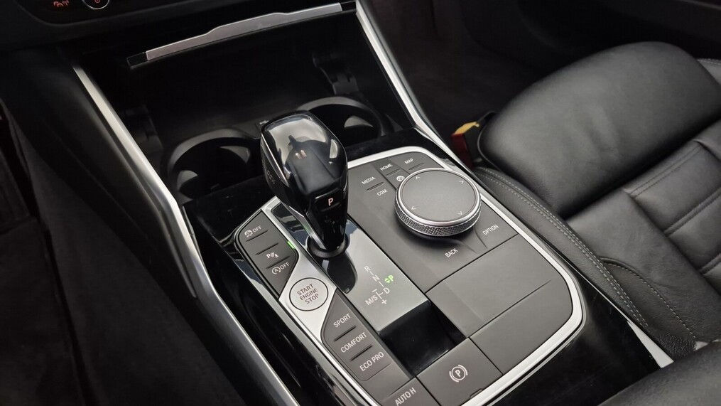 BMW Serii 3, 320