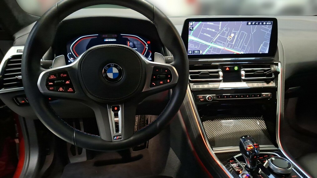 BMW Serii 8, 850