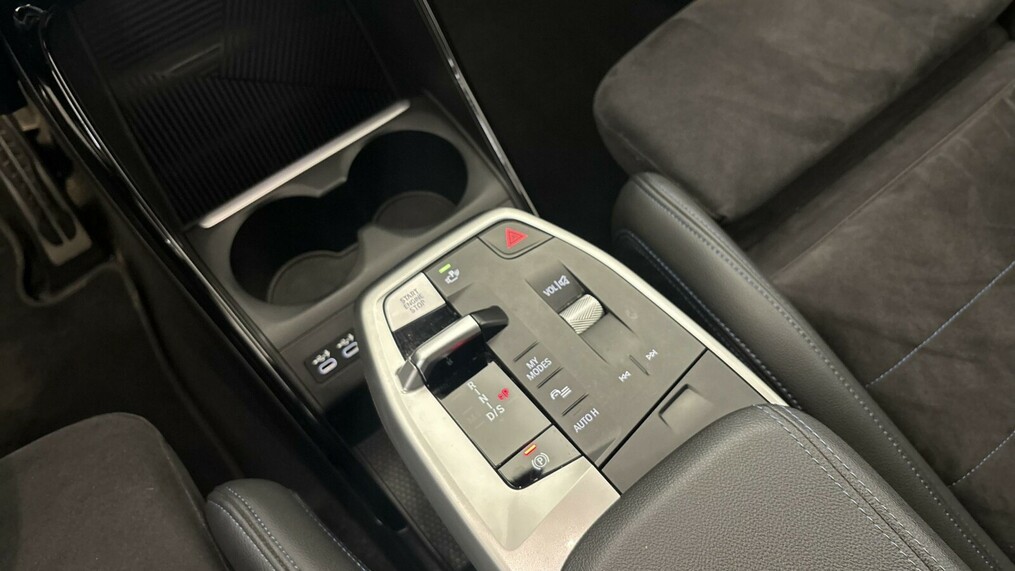 BMW Serii 2, 218