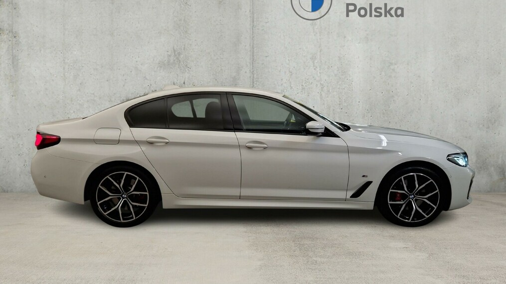 BMW Seria 5, 530