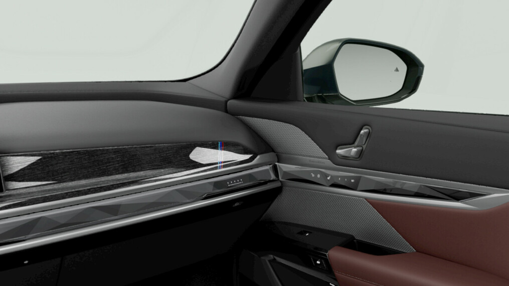 BMW Serii 7, 740