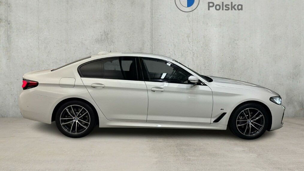 BMW Serii 5, 530