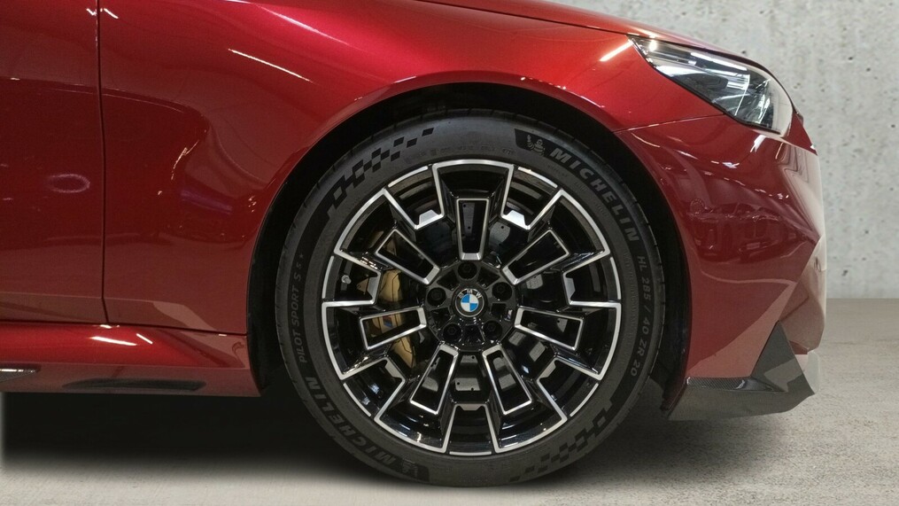 BMW Seria M5