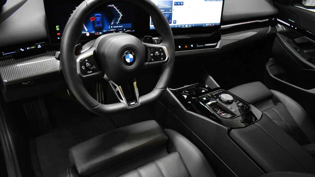 BMW Serii 5, 520