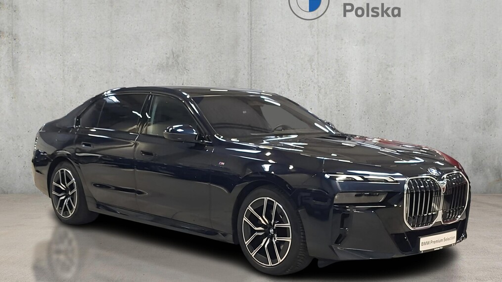 BMW Serii 7, 740