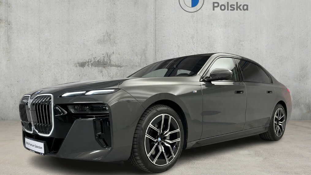 BMW Serii 7, 740