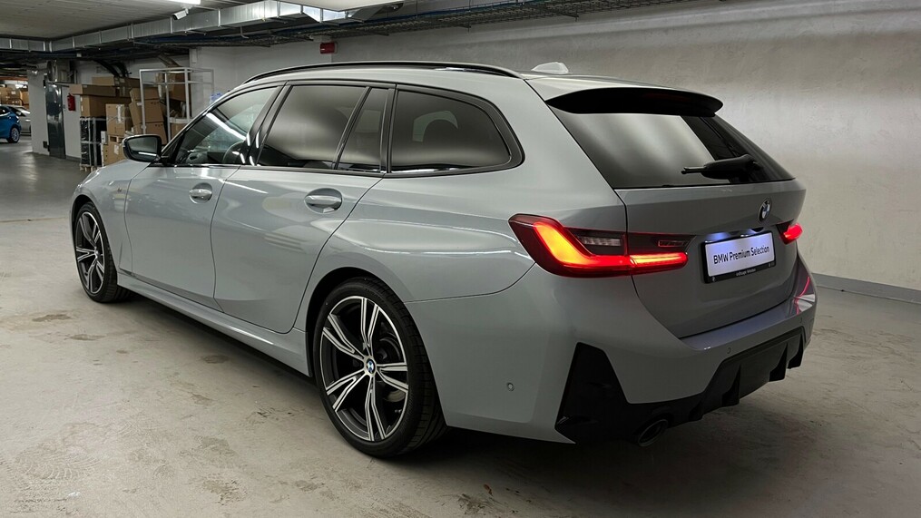 BMW Serii 3, 320