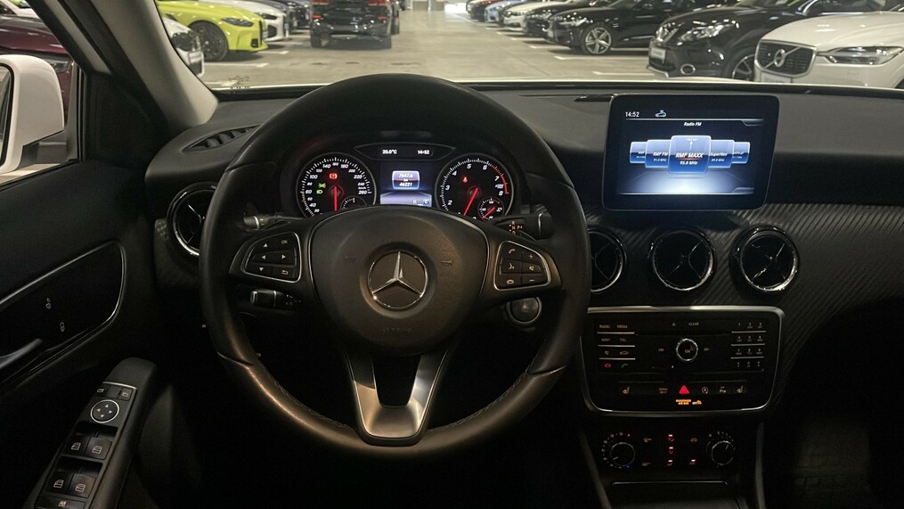 Mercedes-Benz GLA 180