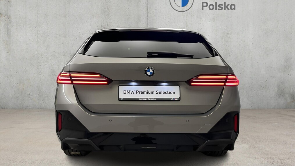 BMW Serii 5, 520