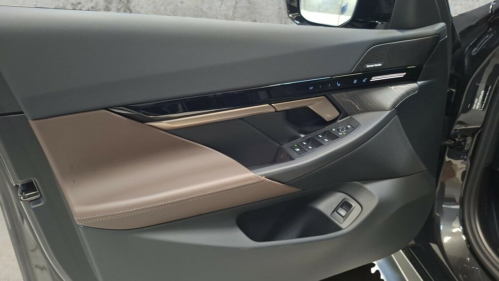 BMW Serii 5, 520