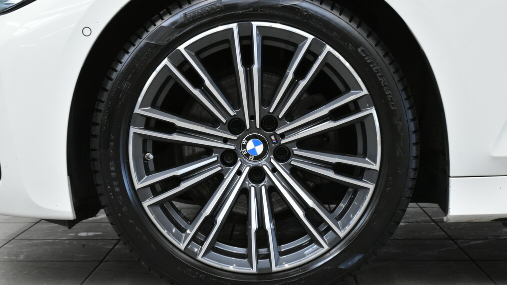 BMW Seria 3, 320