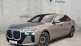 BMW Serii 7, 740
