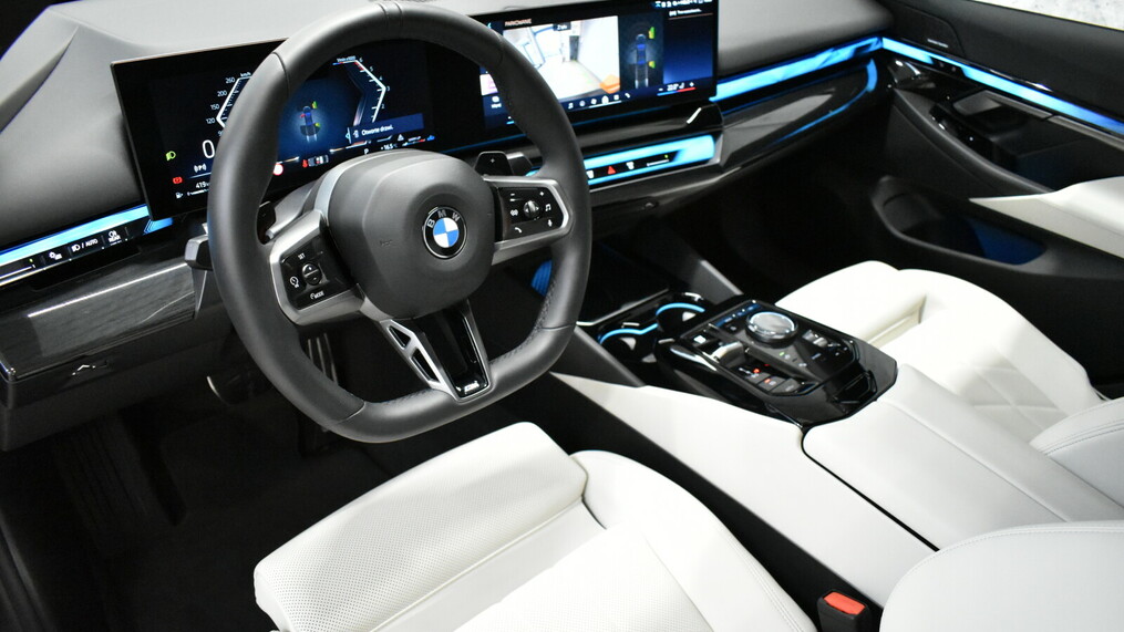 BMW Serii 5, 520