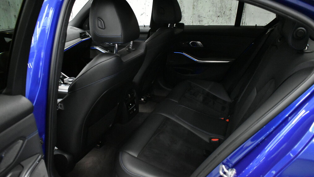 BMW Serii 3, 320