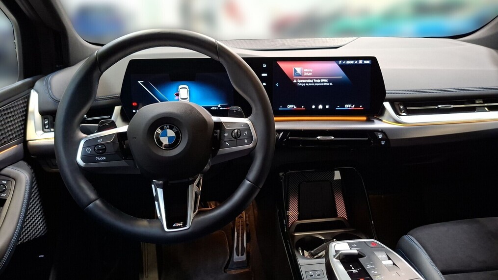 BMW Serii 2, 218