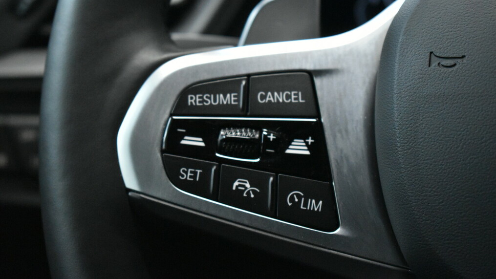BMW Seria 2, 235