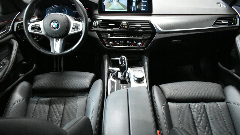 BMW Serii 5, 520