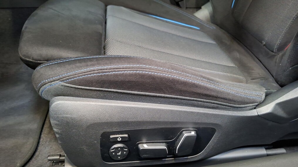 BMW Serii 2, 240