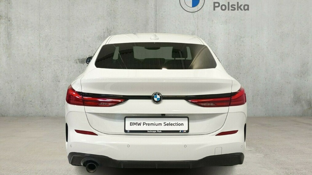 BMW Serii 2, 218