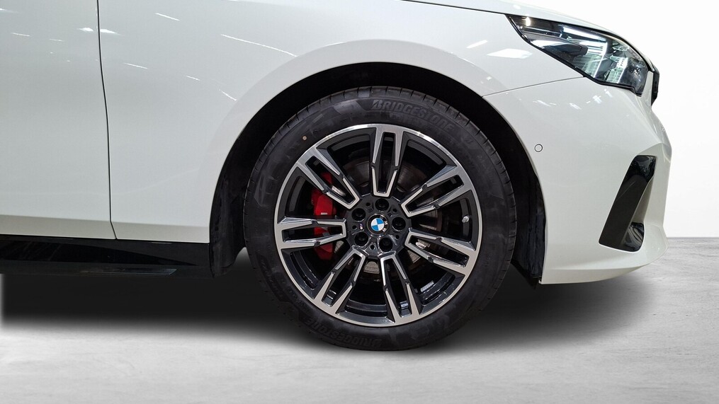 BMW Serii 5, 520