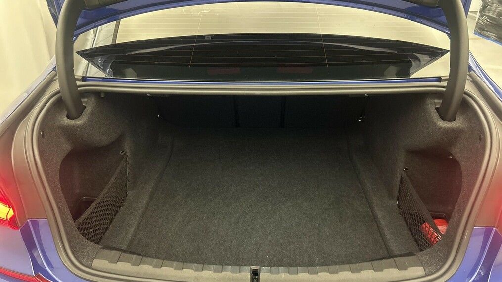 BMW Serii 3, 318