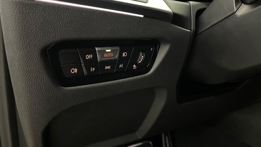 BMW Serii 3, 330