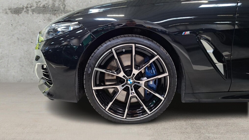 BMW Serii 8, 850