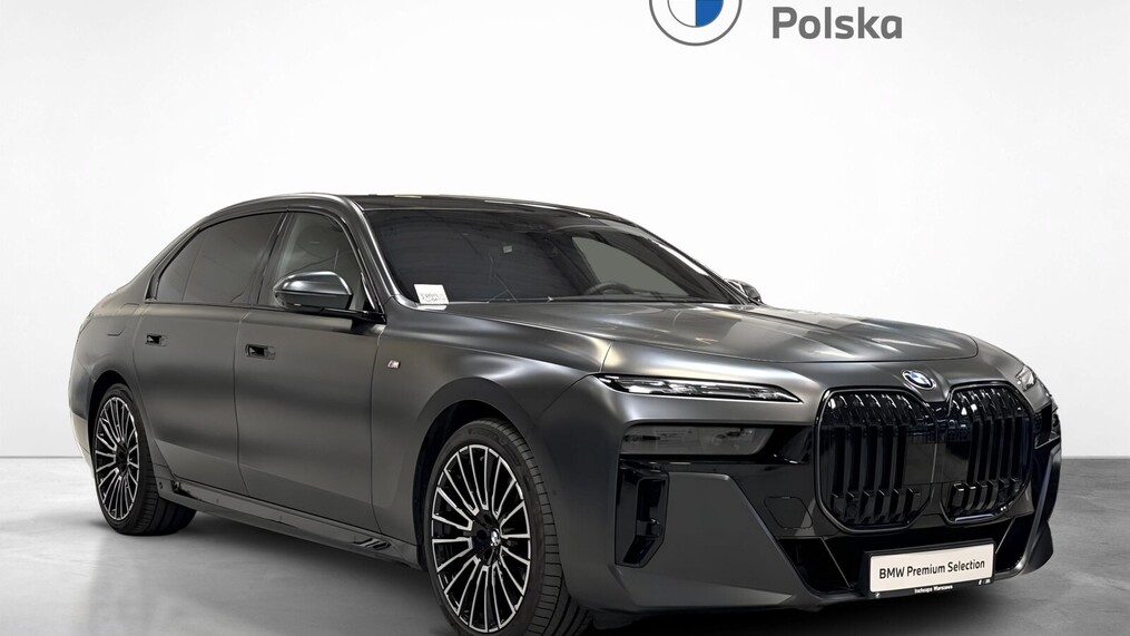 BMW Serii 7, 740