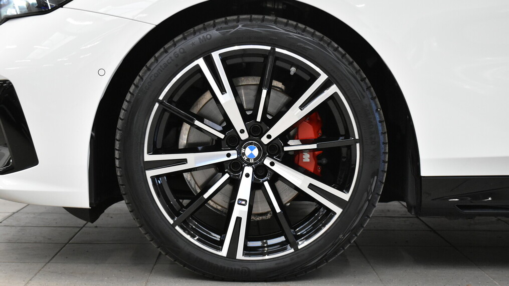 BMW Serii 5, 520