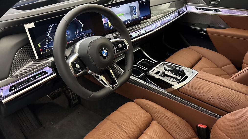 BMW Serii 7, 740
