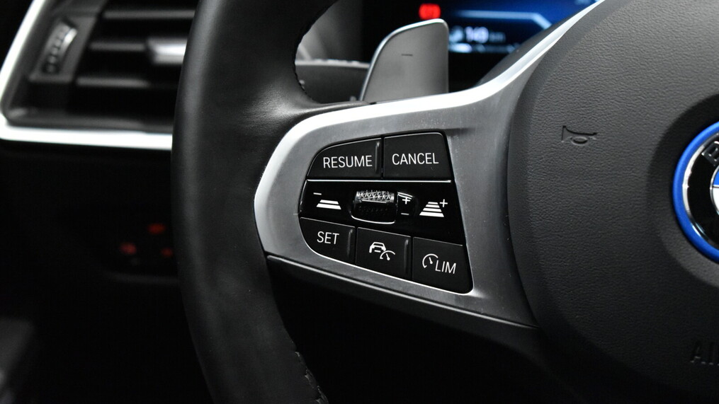 BMW Serii 3, 330