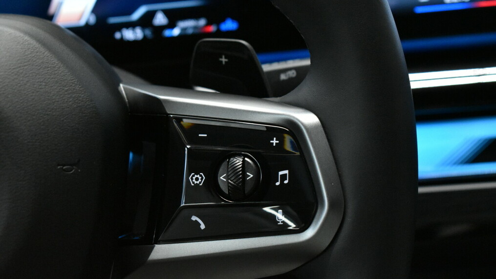 BMW Serii 5, 520